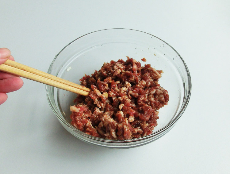 茄子馅水饺步骤2