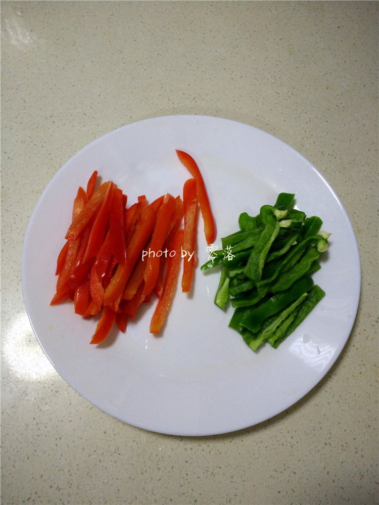 双椒炒紫茄步骤3