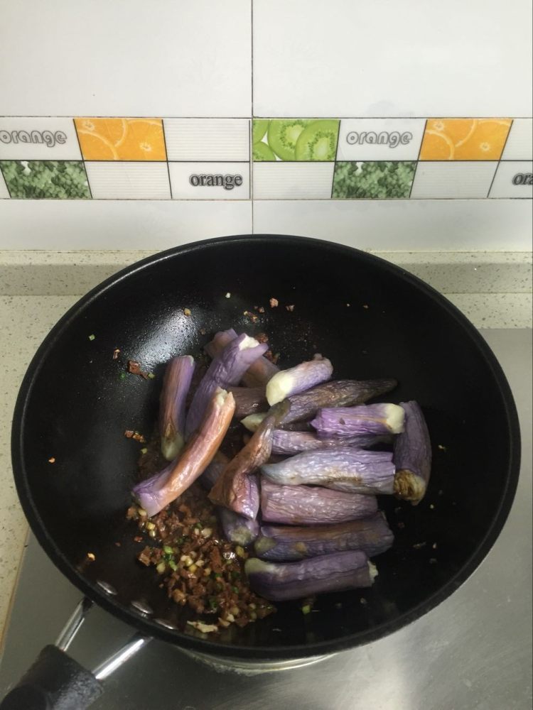 蒜蓉肉末茄子步骤7