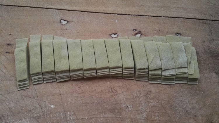 酸汤煎茄子彩色手擀面步骤8