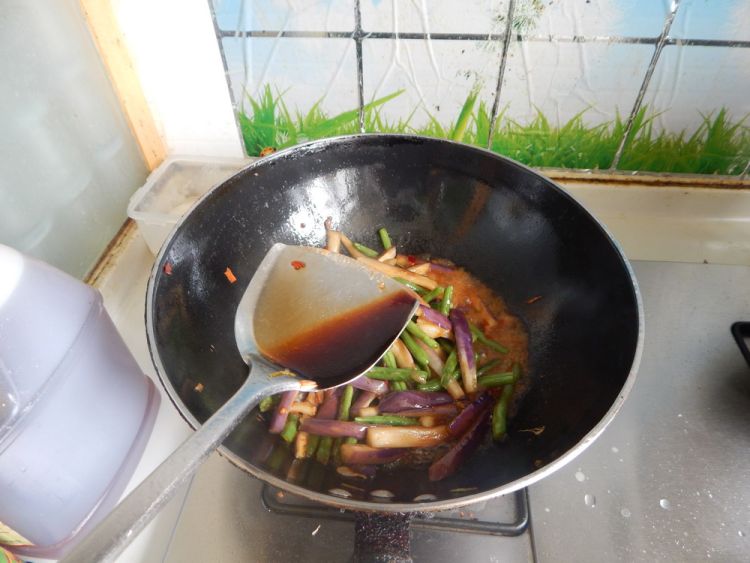 豆角辣烧茄子步骤13