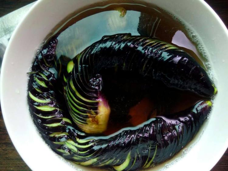 干煎茄子步骤3