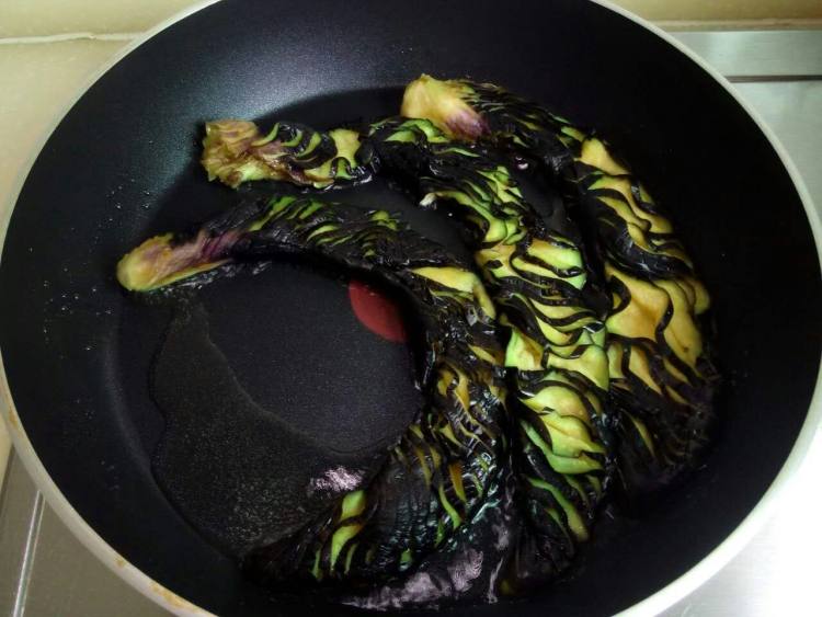 干煎茄子步骤6