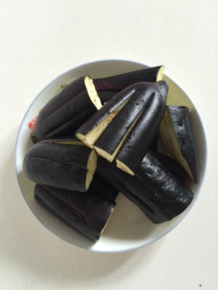 豆瓣儿茄子步骤1