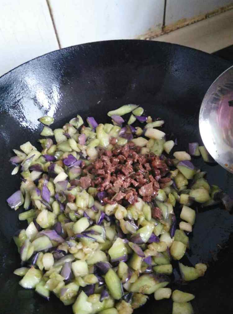茄子牛肉酱凉面#新鲜步骤6