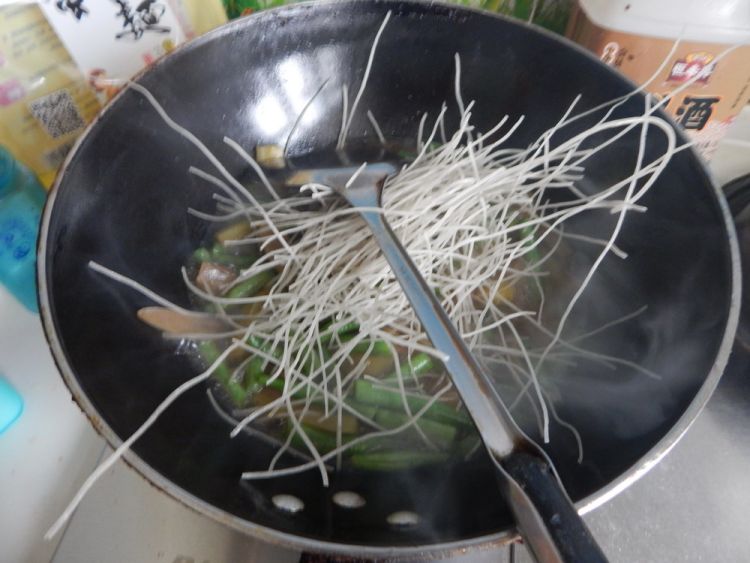 茄子豆角烧粉条步骤9