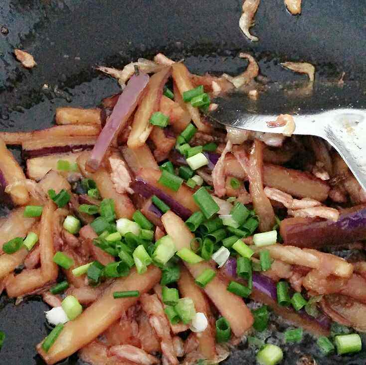 肉丝虾米茄子步骤8