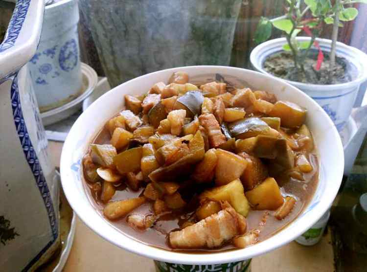 烧肉炒茄子步骤9