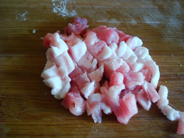肉末炒茄子豇豆＃新鲜步骤1