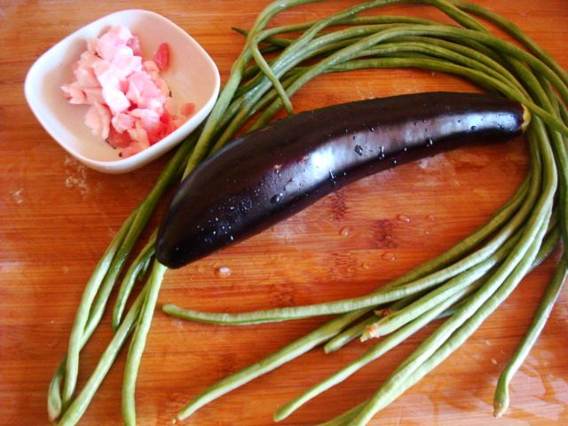 肉末炒茄子豇豆＃新鲜步骤2