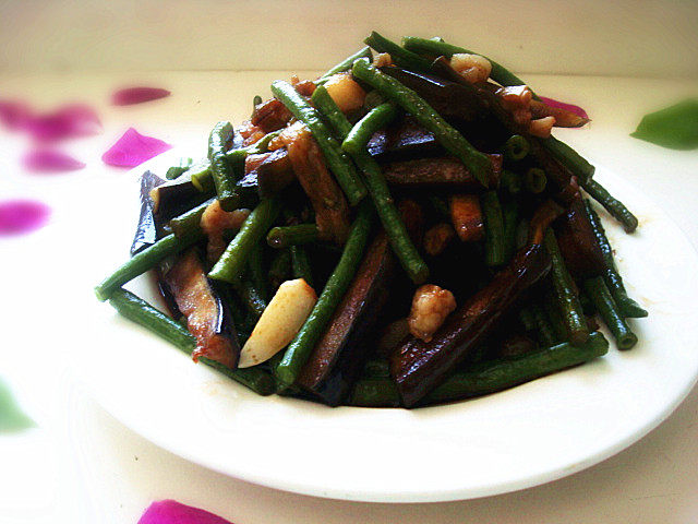 肉末炒茄子豇豆＃新鲜步骤11
