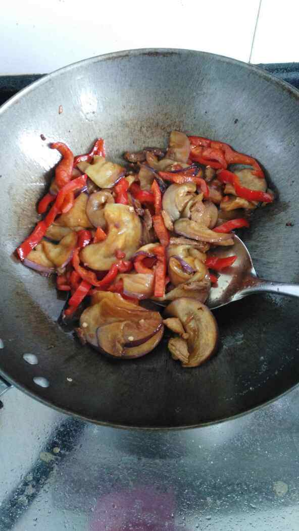 茄子彩椒炒肉丝步骤7