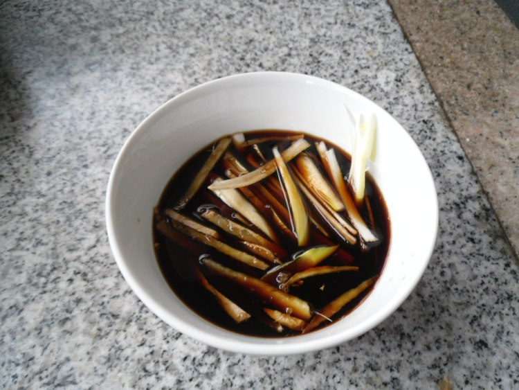 煎蒸咸鱼头步骤9
