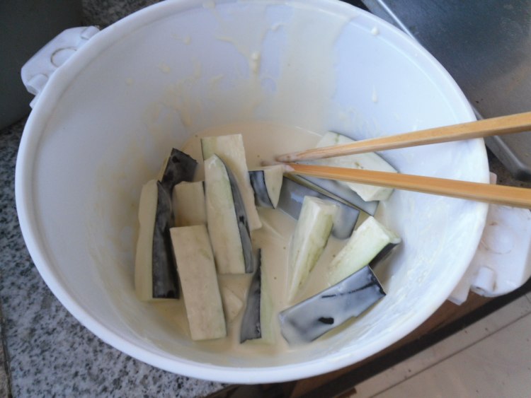 蒜香茄条步骤5