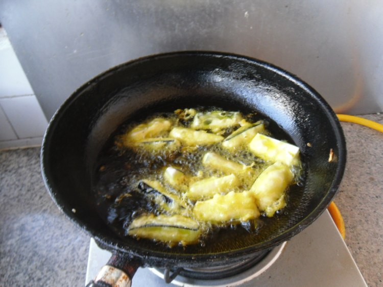 蒜香茄条步骤6