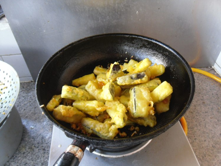 蒜香茄条步骤11