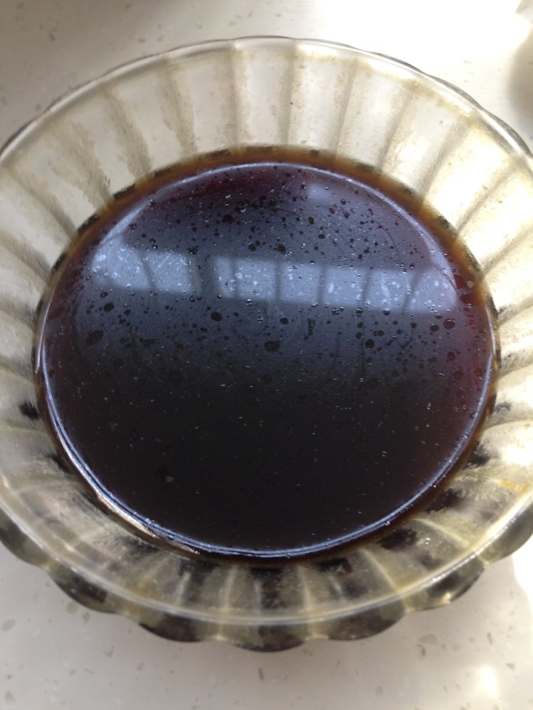 糖醋浇汁茄龙步骤1
