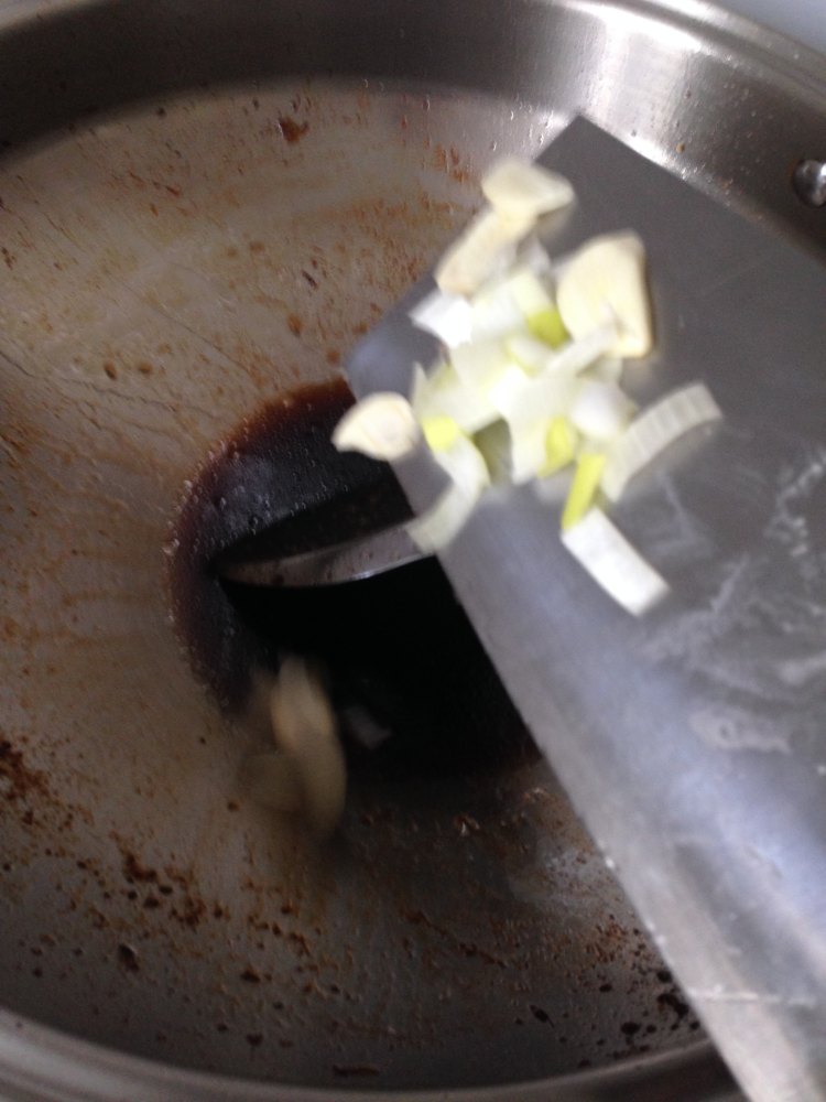 糖醋浇汁茄龙步骤8