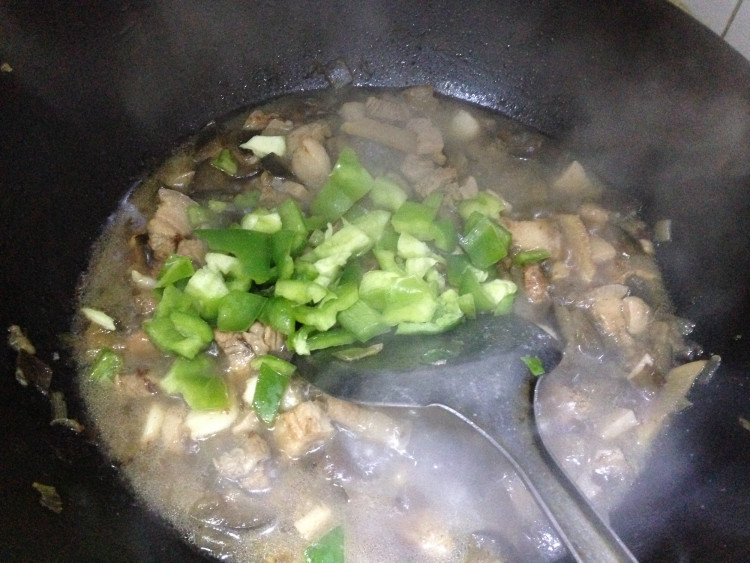 茄子肉丁手擀面步骤11
