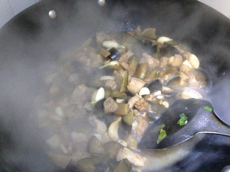 茄子肉丁手擀面步骤10