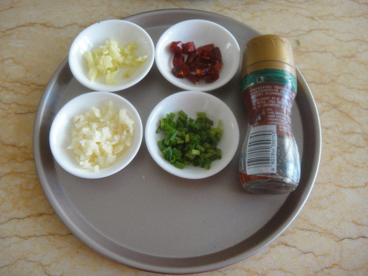 黑椒茄条步骤2