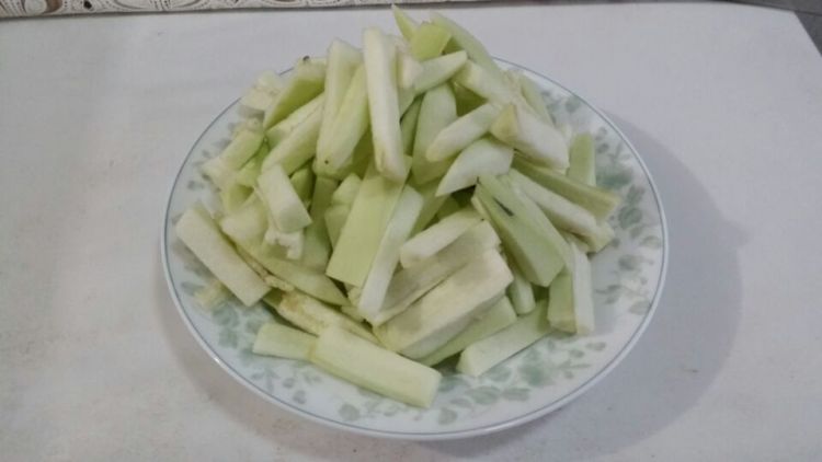 甜面酱炒茄条步骤4