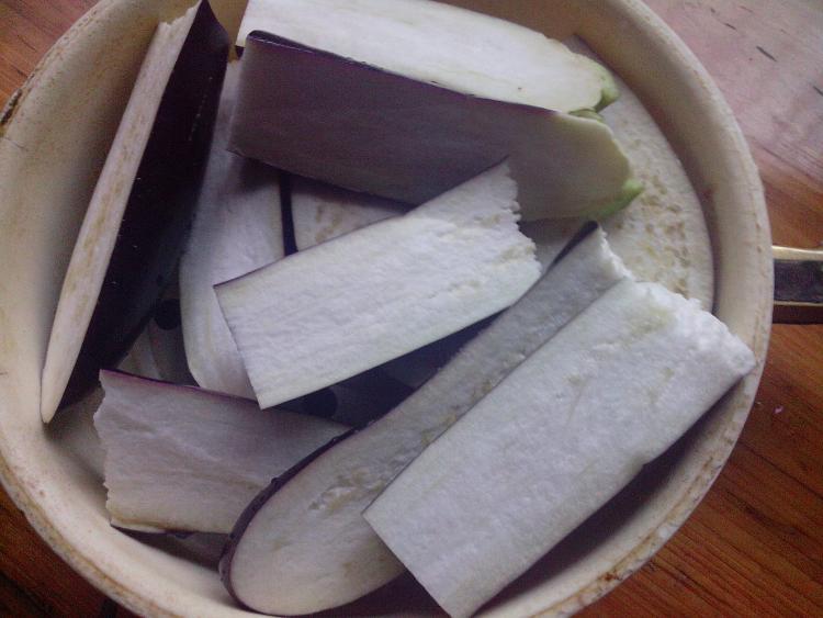 麻辣拌茄子步骤2