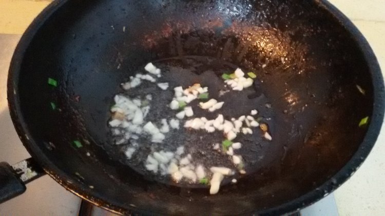 五香炒茄片步骤3