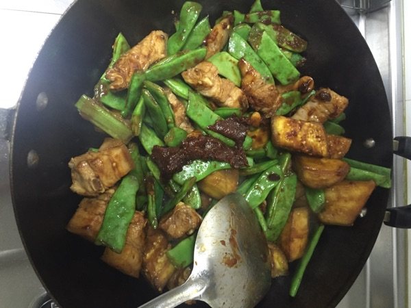 猪肉炖茄子豆角土豆步骤6