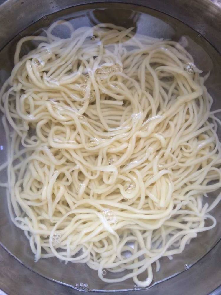茄子凉面步骤2