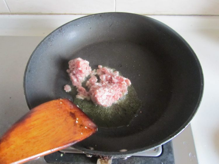 香菇肉酱茄子煲步骤7