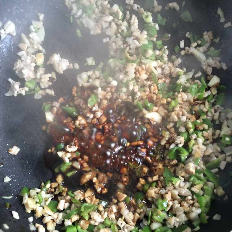 凉拌肉末茄子步骤8