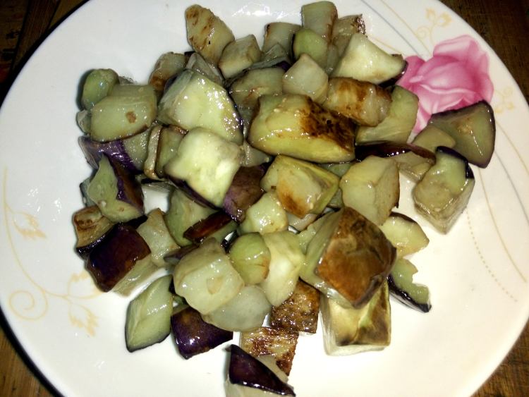 肉丁茄子步骤7