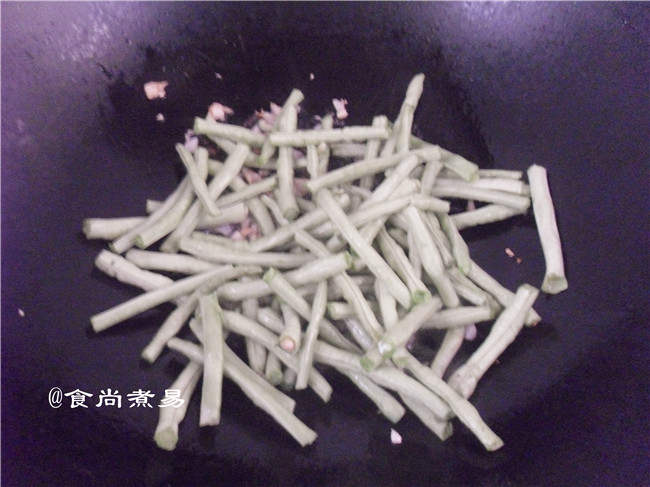 蒜蓉炒三宝步骤8