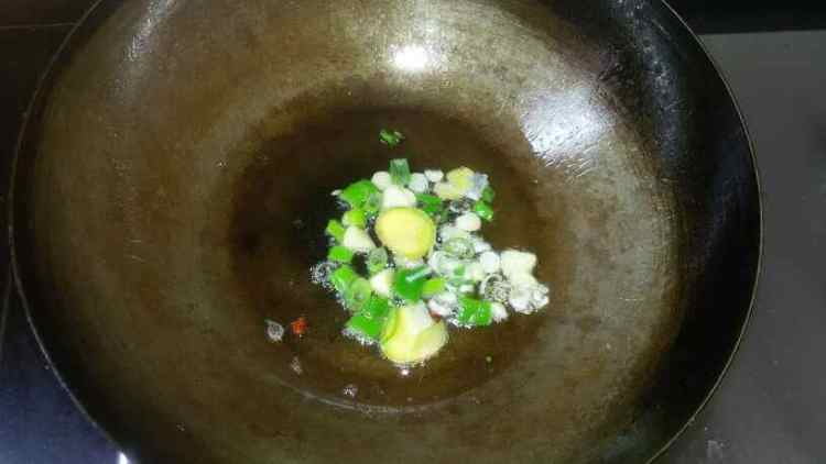 肉片焖土豆茄子步骤4
