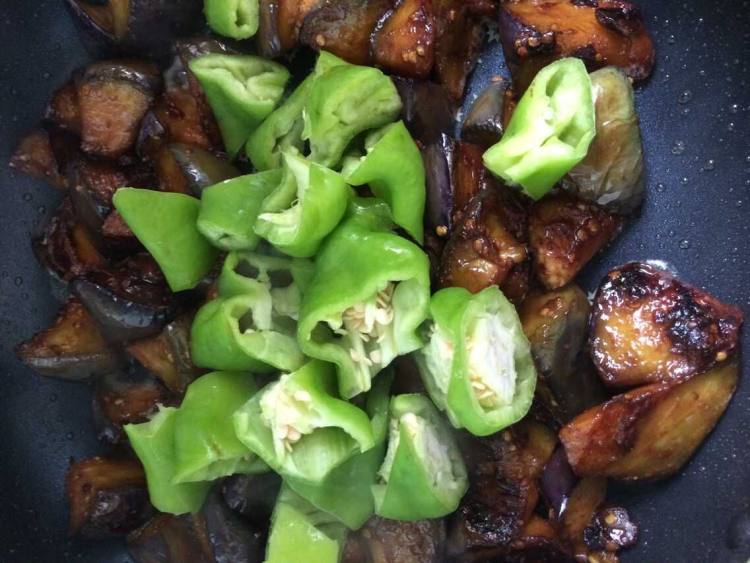 辣椒烧茄子步骤5