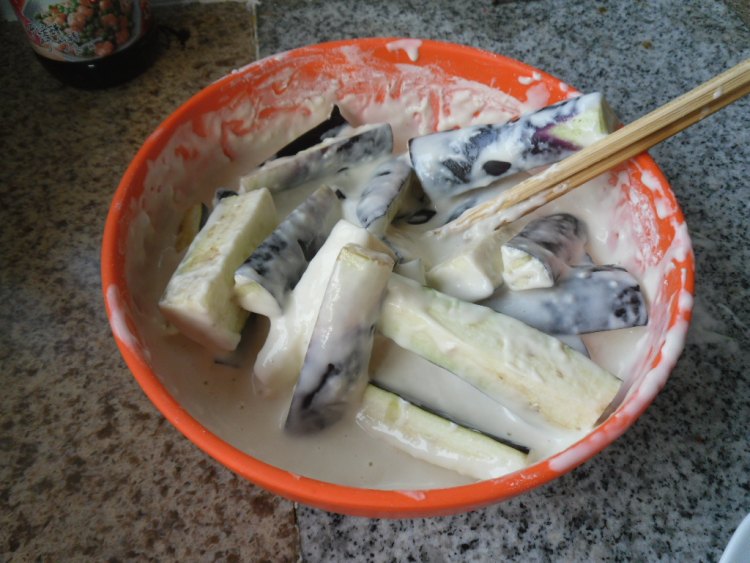 酱熘茄条步骤4