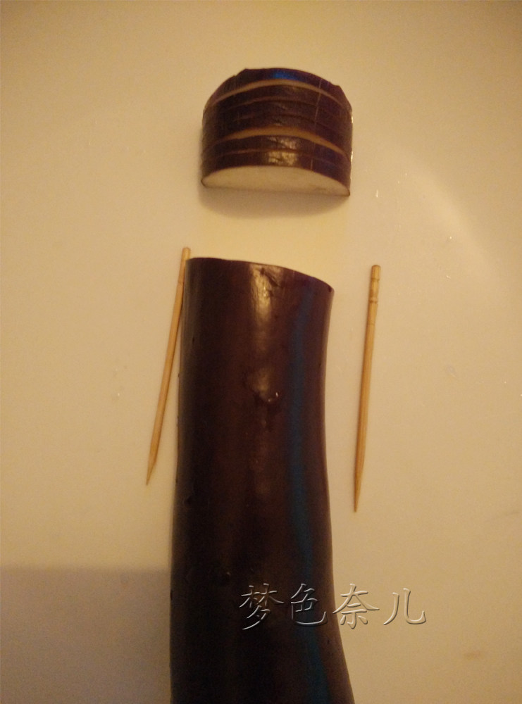茄汁灯笼茄子步骤1