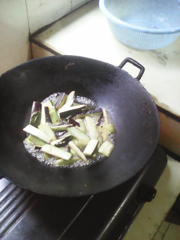 肉味茄子条步骤3