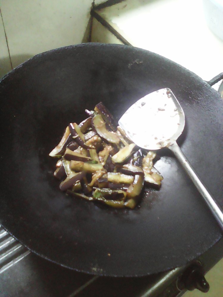 肉味茄子条步骤7
