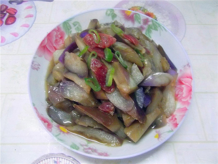 腊肠炒茄子步骤9