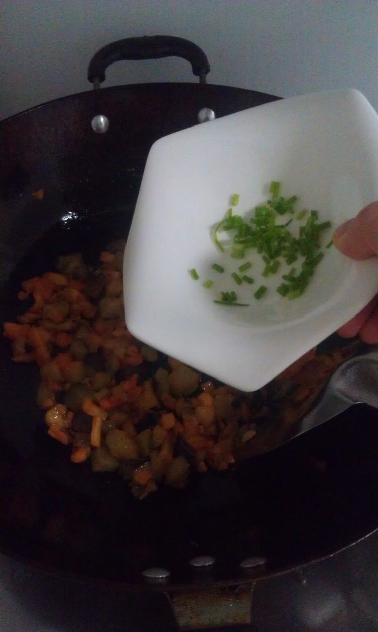 茄子萝卜干步骤9