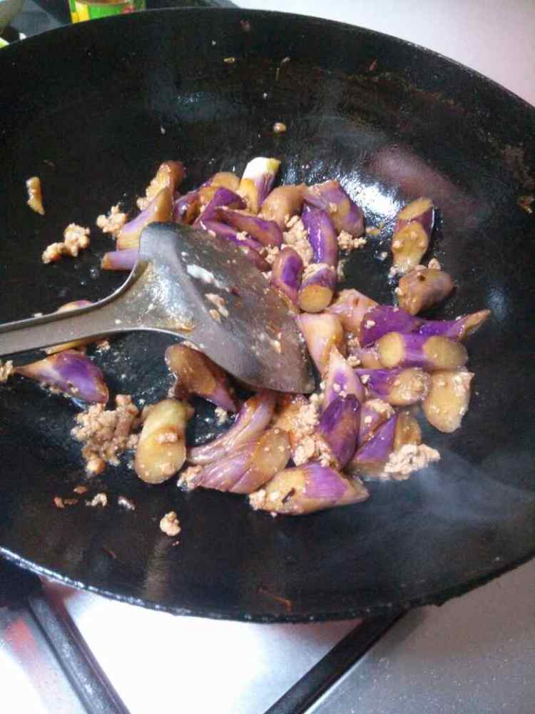 肉末炒茄子步骤4