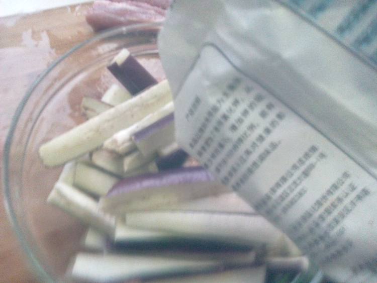 蒜香茄子炖豆角步骤2