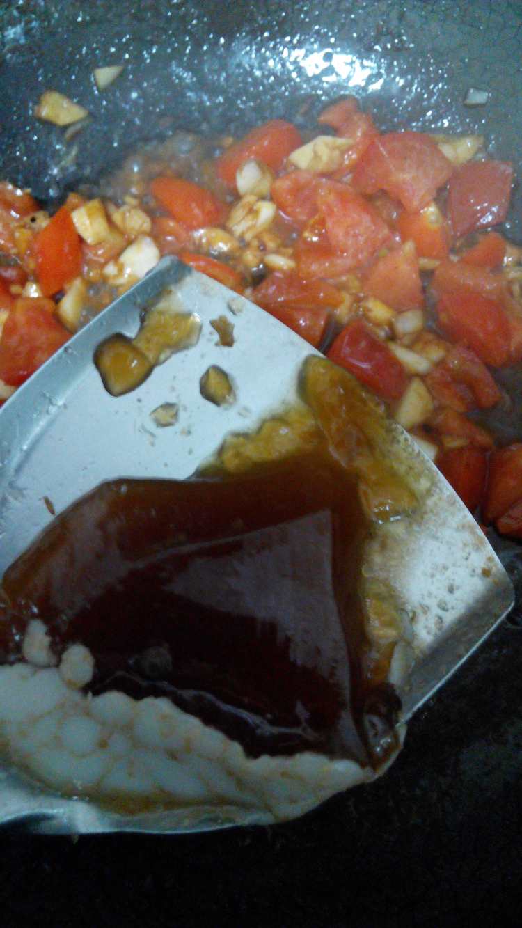 西红柿炒茄丁步骤7