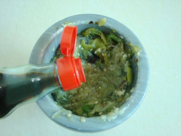 烧椒捣茄子步骤8