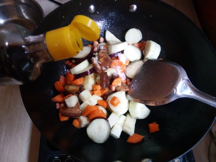 茄子胡萝卜饭步骤9