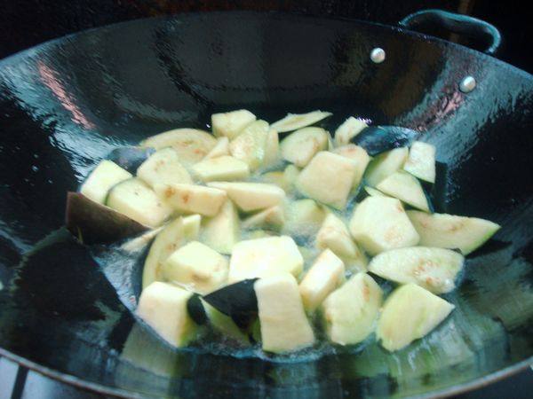 土豆烧茄子步骤4