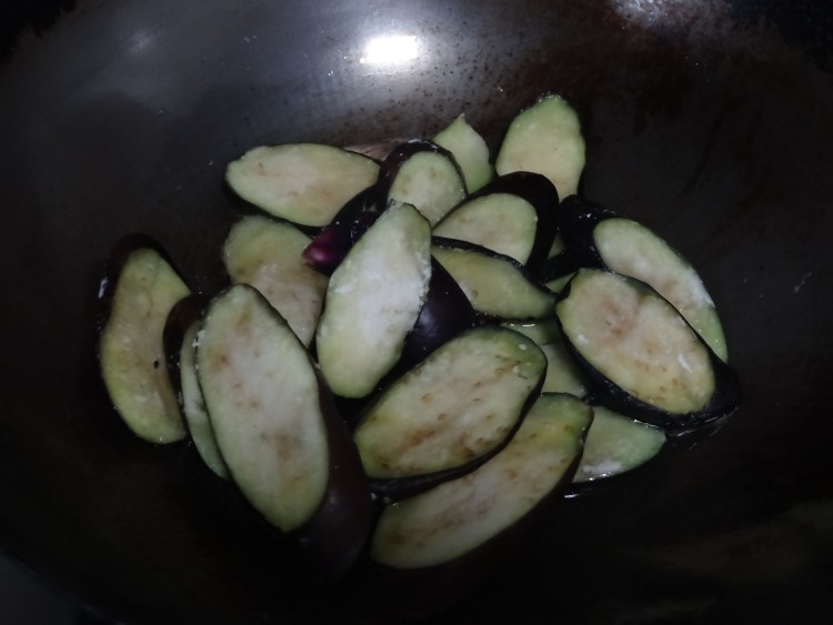 蒜香煎茄子步骤5