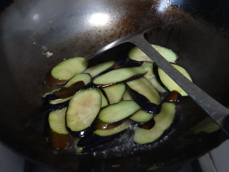 蒜香煎茄子步骤6